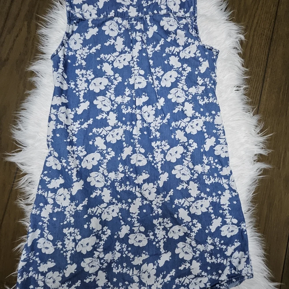 Studio West Blue and White Floral Top - Picture 4 of 4
